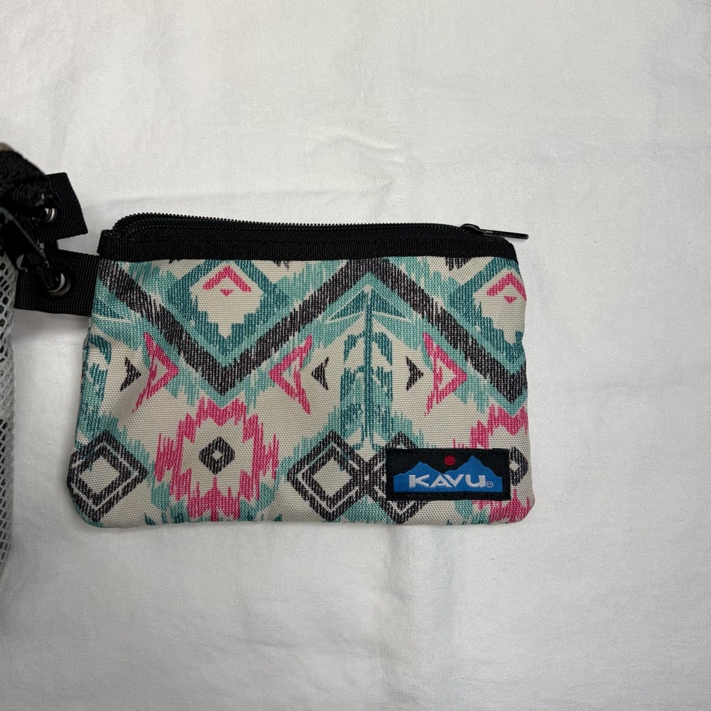 KAVU Zipper Pouch Set - 3 Toiletry Cosmetic Bags - Picture 9 of 13